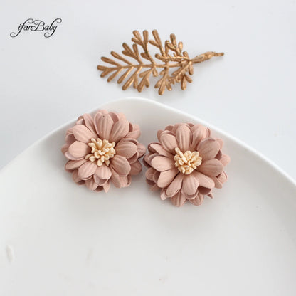 Decorative Handmade 3D Flower 4cm Synthetic Leather Flower With Stamen CRAFT Hair Appliques Embellishments Artificial Floral