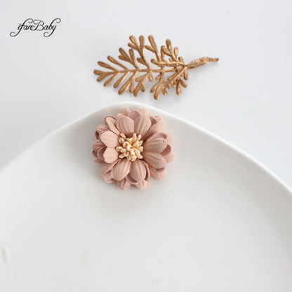 Decorative Handmade 3D Flower 4cm Synthetic Leather Flower With Stamen CRAFT Hair Appliques Embellishments Artificial Floral