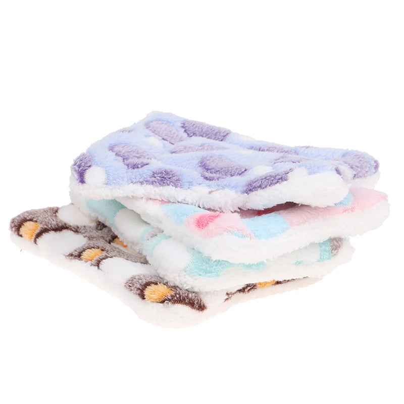 Winter Plush Mat , Washable Small Animal Sleeping Bag Fleece Warm Pet Bed Pad for Rabbit Chinchilla Hamster Guinea Pig